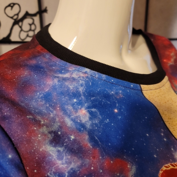 WOMEN'S SOFT SHINY CHRISTMAS SWEAT SHIRT STYLE WRAPED PACKAGE ART/SIZE MEDIUM - Picture 5 of 15